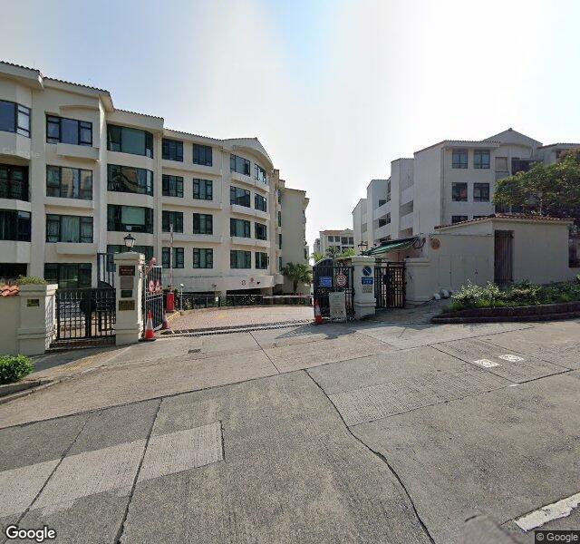 倚龍山莊停車場