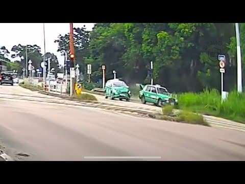 車CAM直擊 - 汽車推推🤦♂️ 好彩冇輕鐵駛過,唔係個的士佬就大煲啦