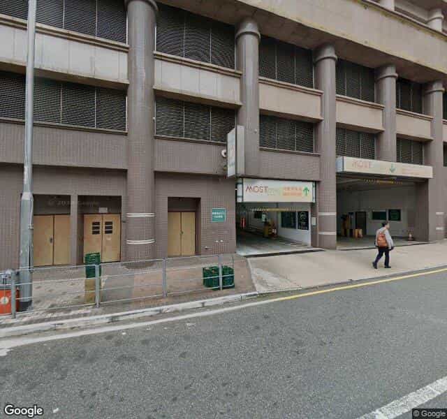 MOSTown 新港城中心(4期)停車場