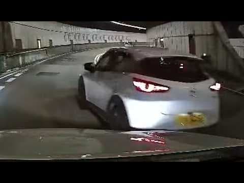 車CAM直擊 - YA1251 東隧口盲Cut 嚇到心都離一離 #已1823